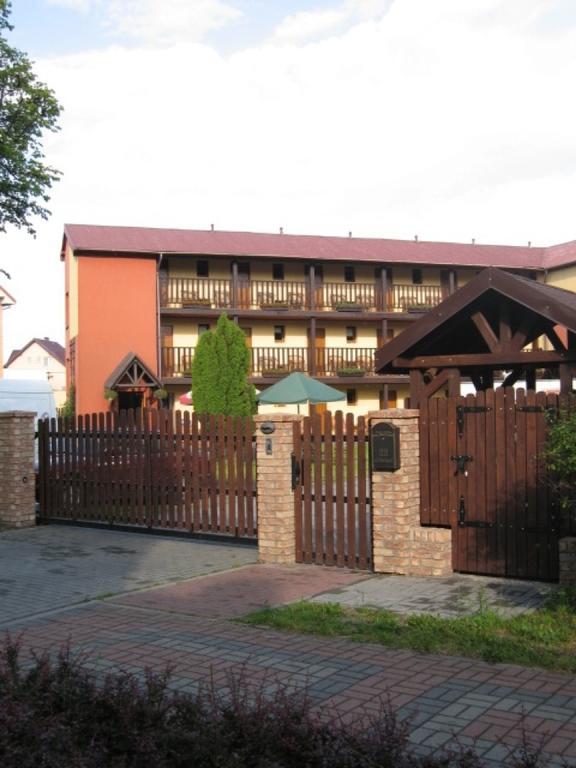Dom Wczasowy Dorja Jastarnia Exterior foto